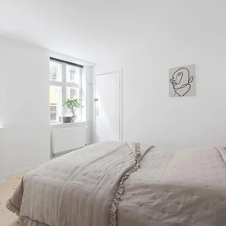 Apartment Charmerende Ved Nyhavn 1 Sal